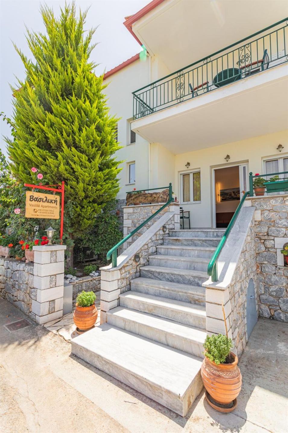 Vasiliki Apartments Stoúpa Exterior photo