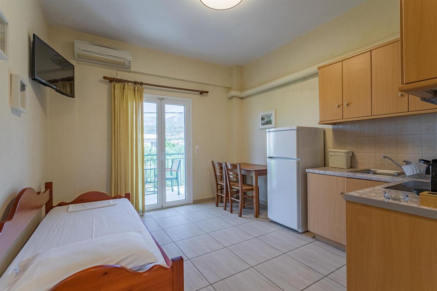 Vasiliki Apartments Stoúpa Exterior photo